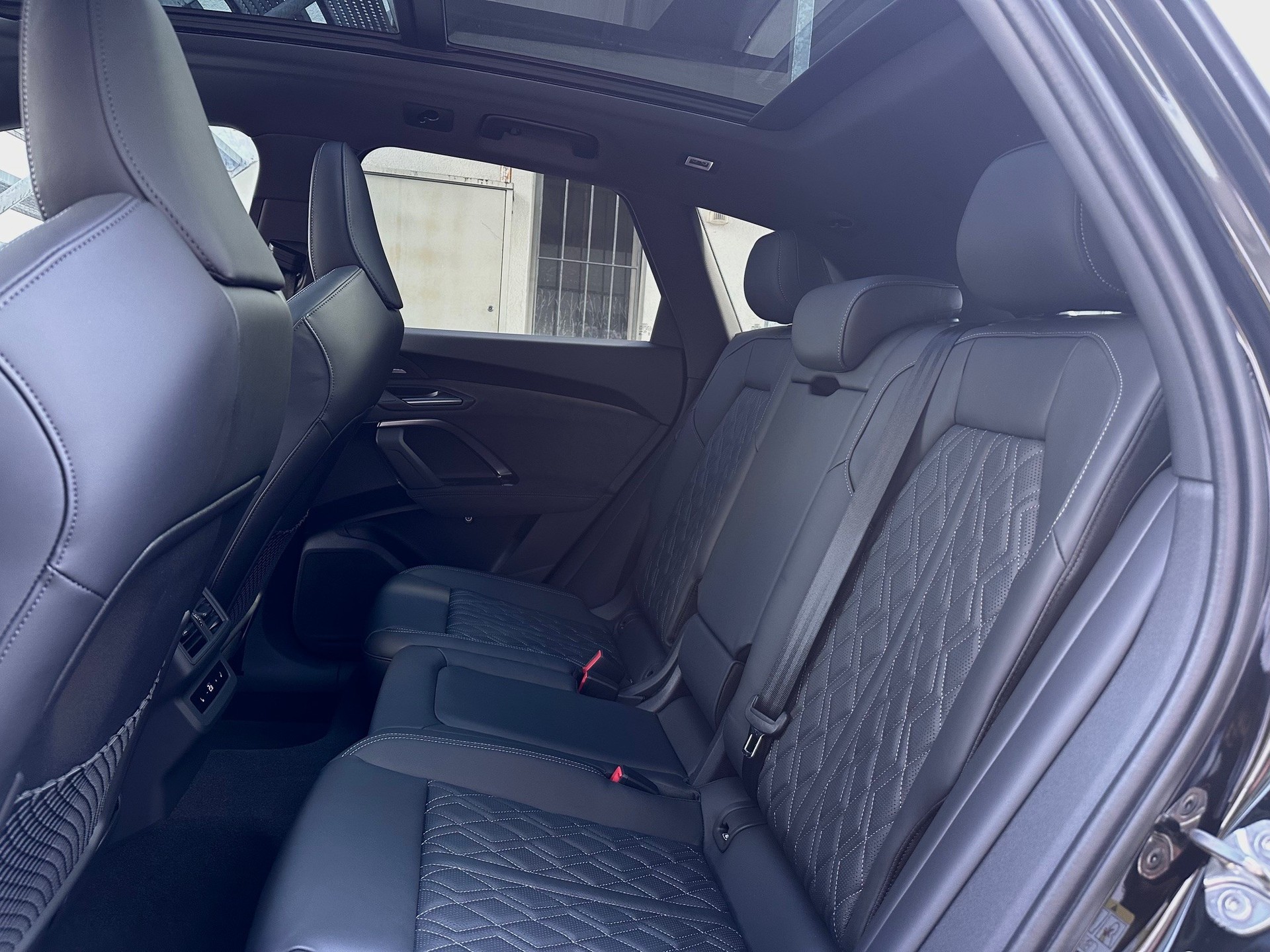 AUDI SQ5 All Black Edition ABT-image-9