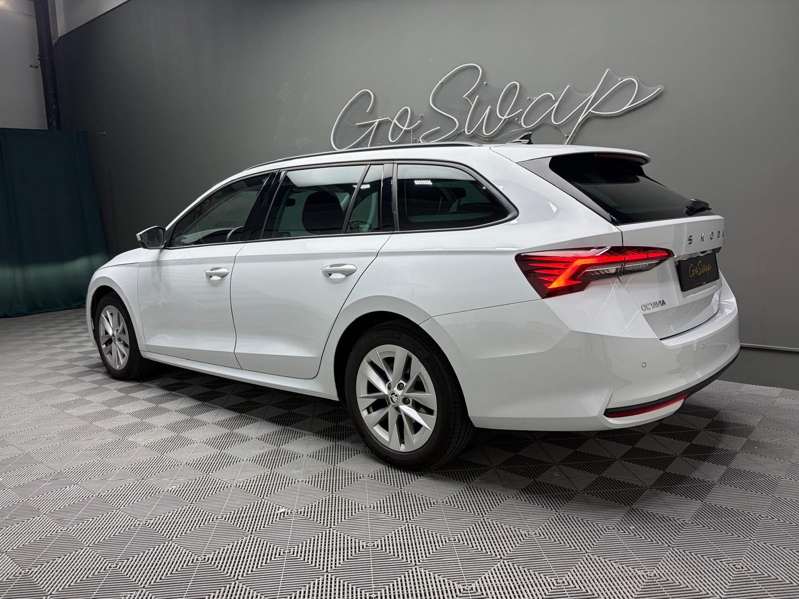 SKODA Octavia Combi 1.5 TSI mHEV DSG Selection-image-7
