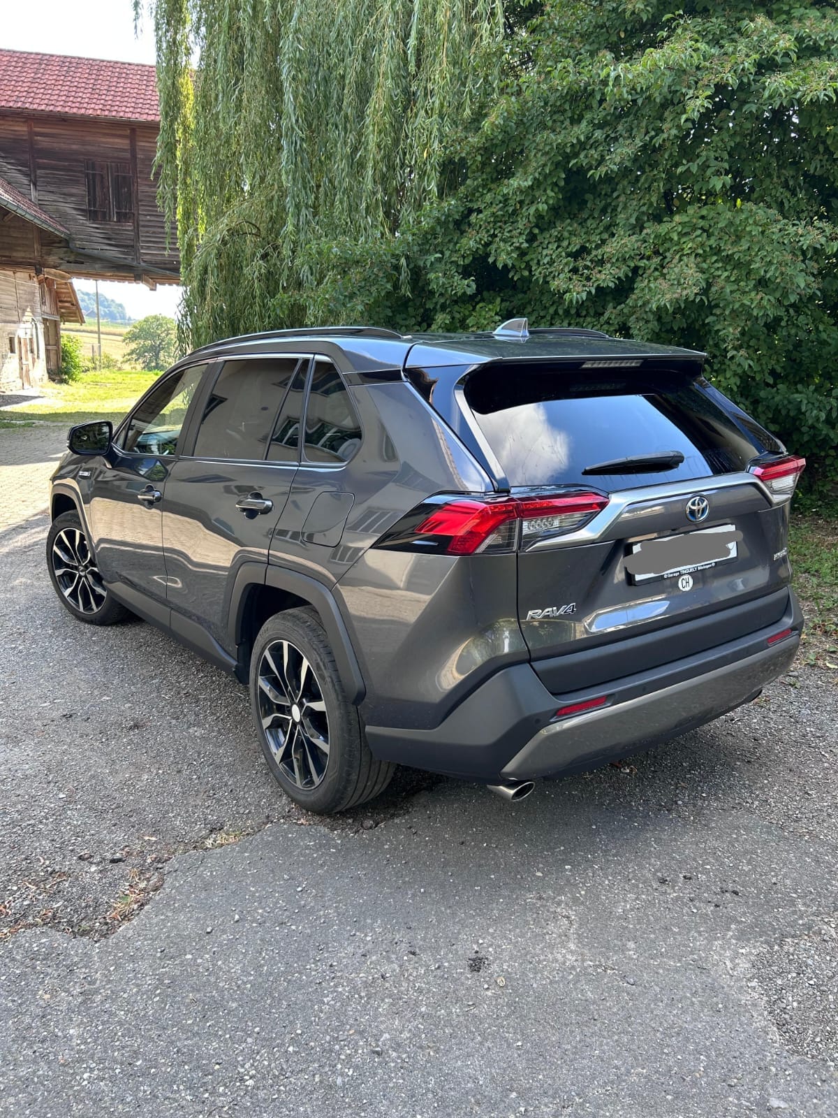 TOYOTA 2.5 HSD Trend-image-1