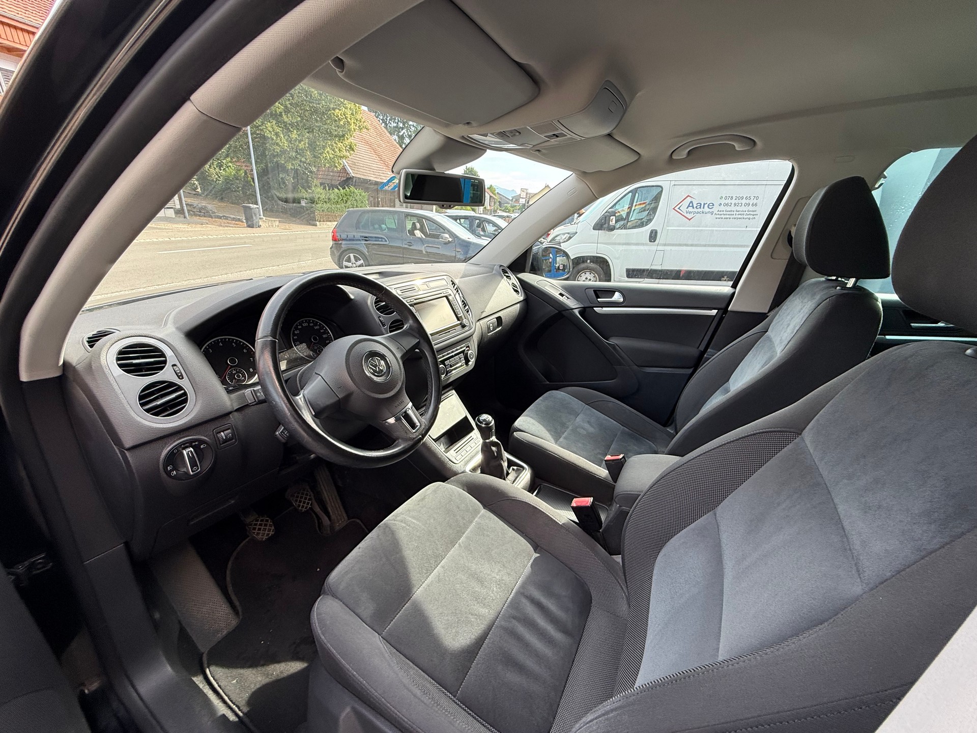 VW Tiguan 1.4 TSI Sport&Style 4Motion-image-8