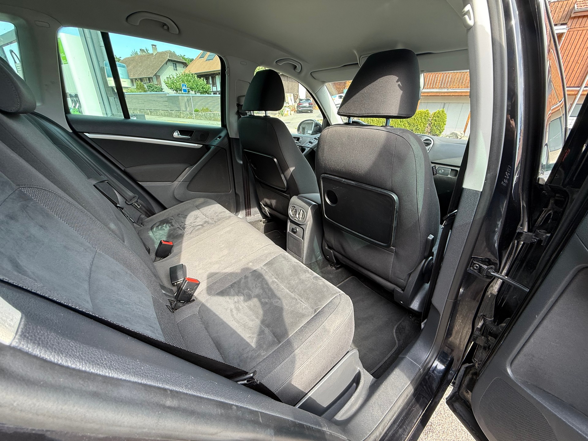VW Tiguan 1.4 TSI Sport&Style 4Motion-image-11