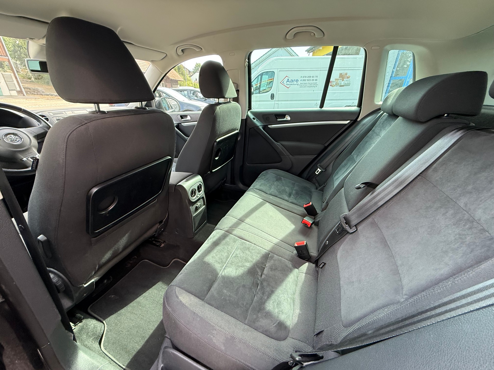 VW Tiguan 1.4 TSI Sport&Style 4Motion-image-9
