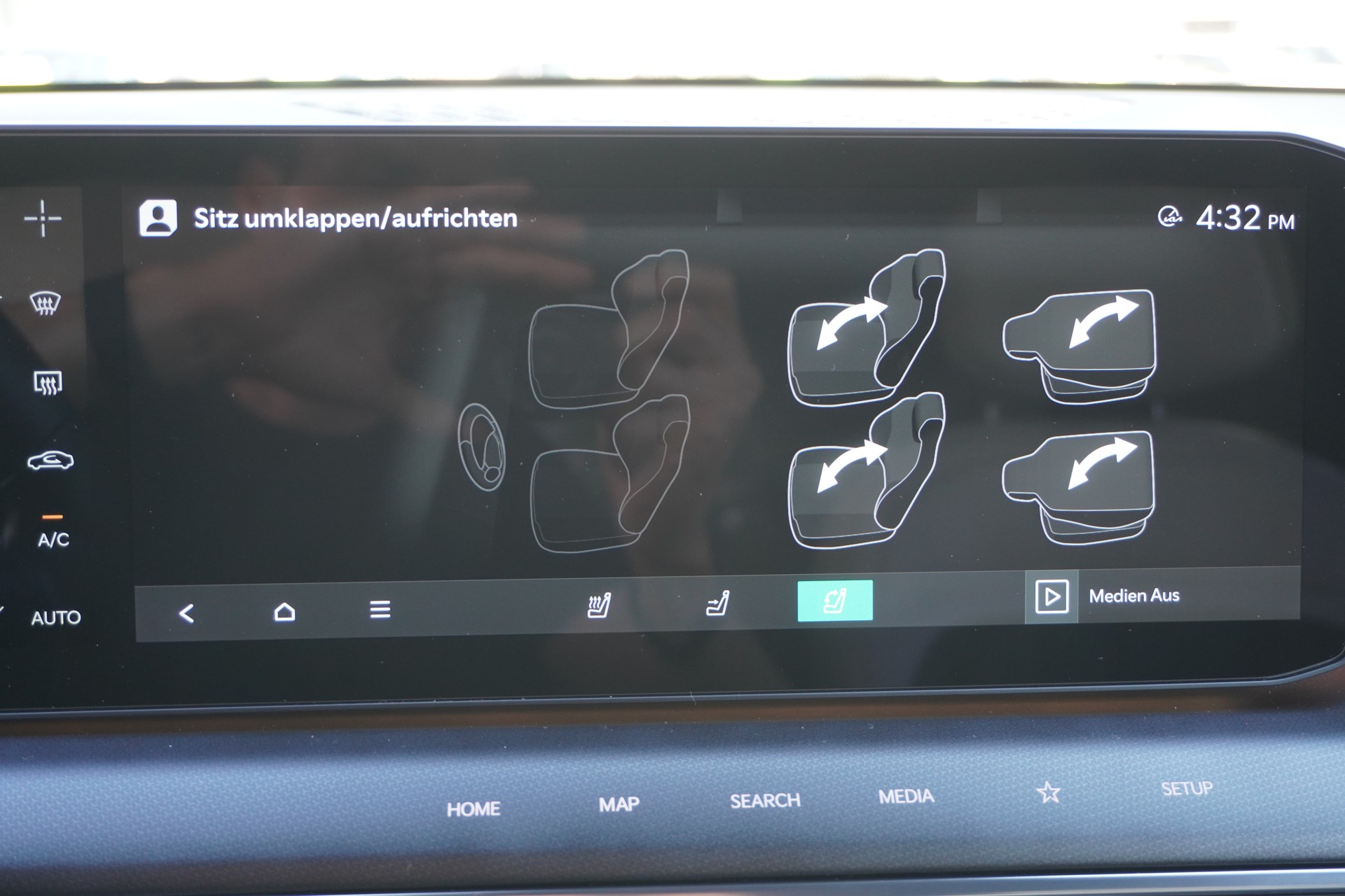 KIA EV9 99,8 kWh GT-Line 4x4-image-37