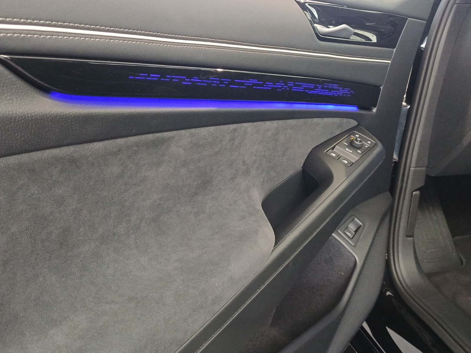 VW ID.7 Tourer Pro S 86 kWh Pro S-image-15