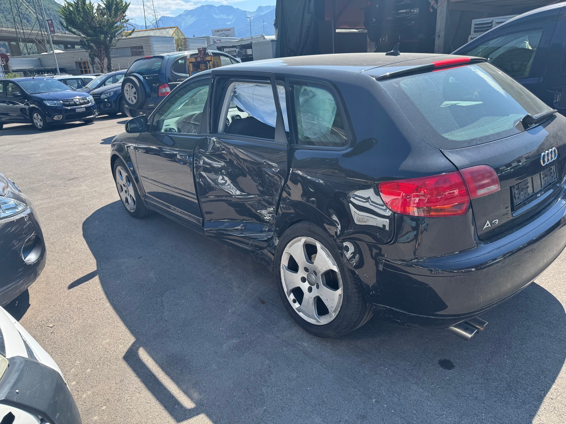 AUDI A3 2.0 TDI Ambiente-image-4