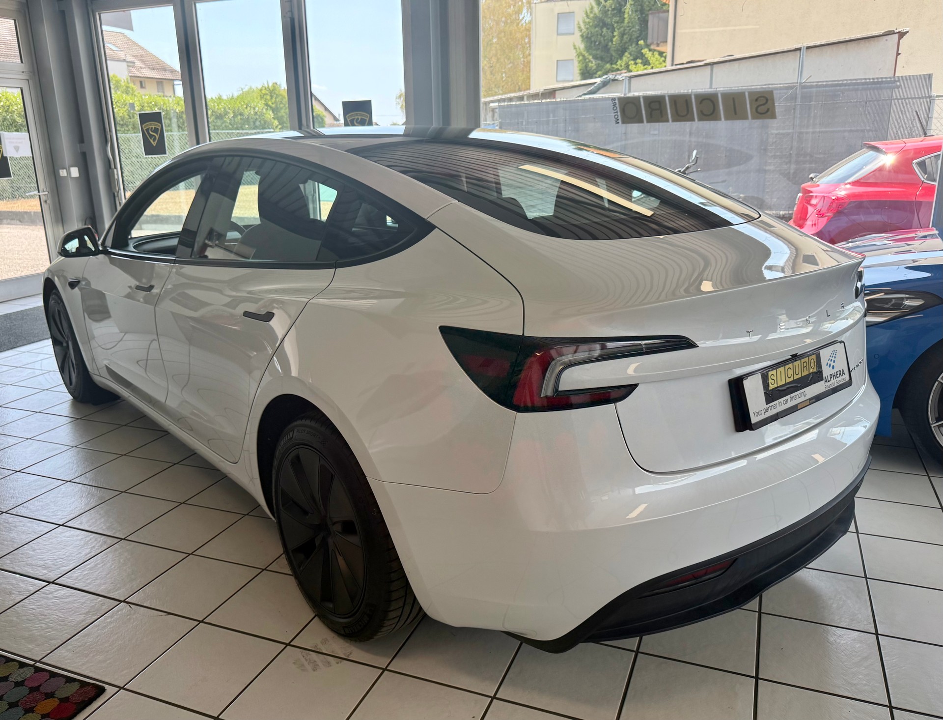 TESLA Model 3 Long Range Dual Motor AWD-image-5