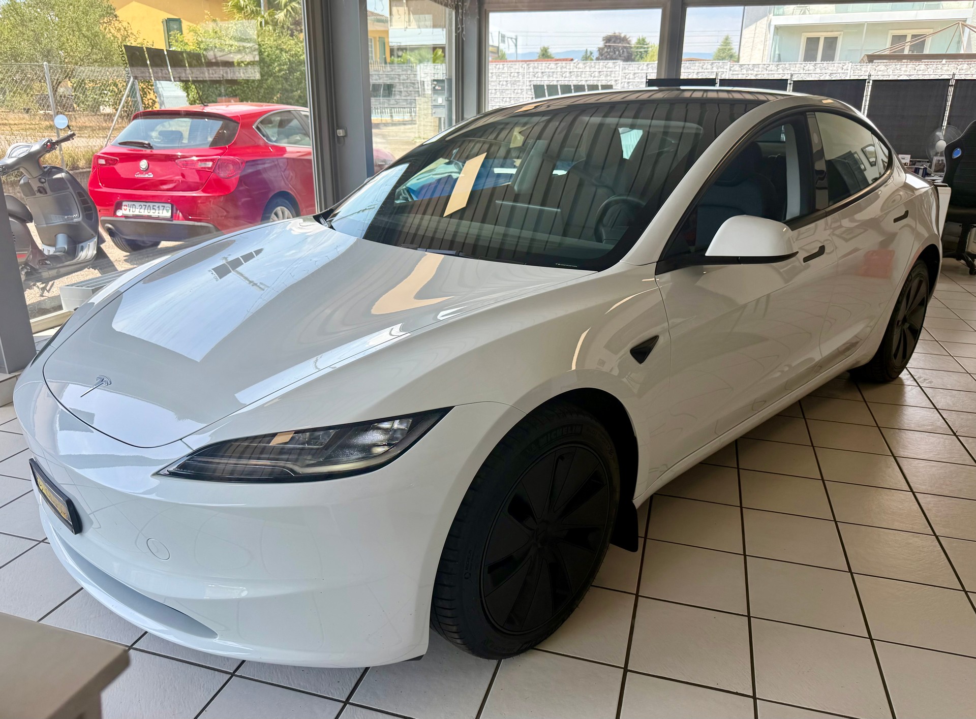 TESLA Model 3 Long Range Dual Motor AWD-image-2