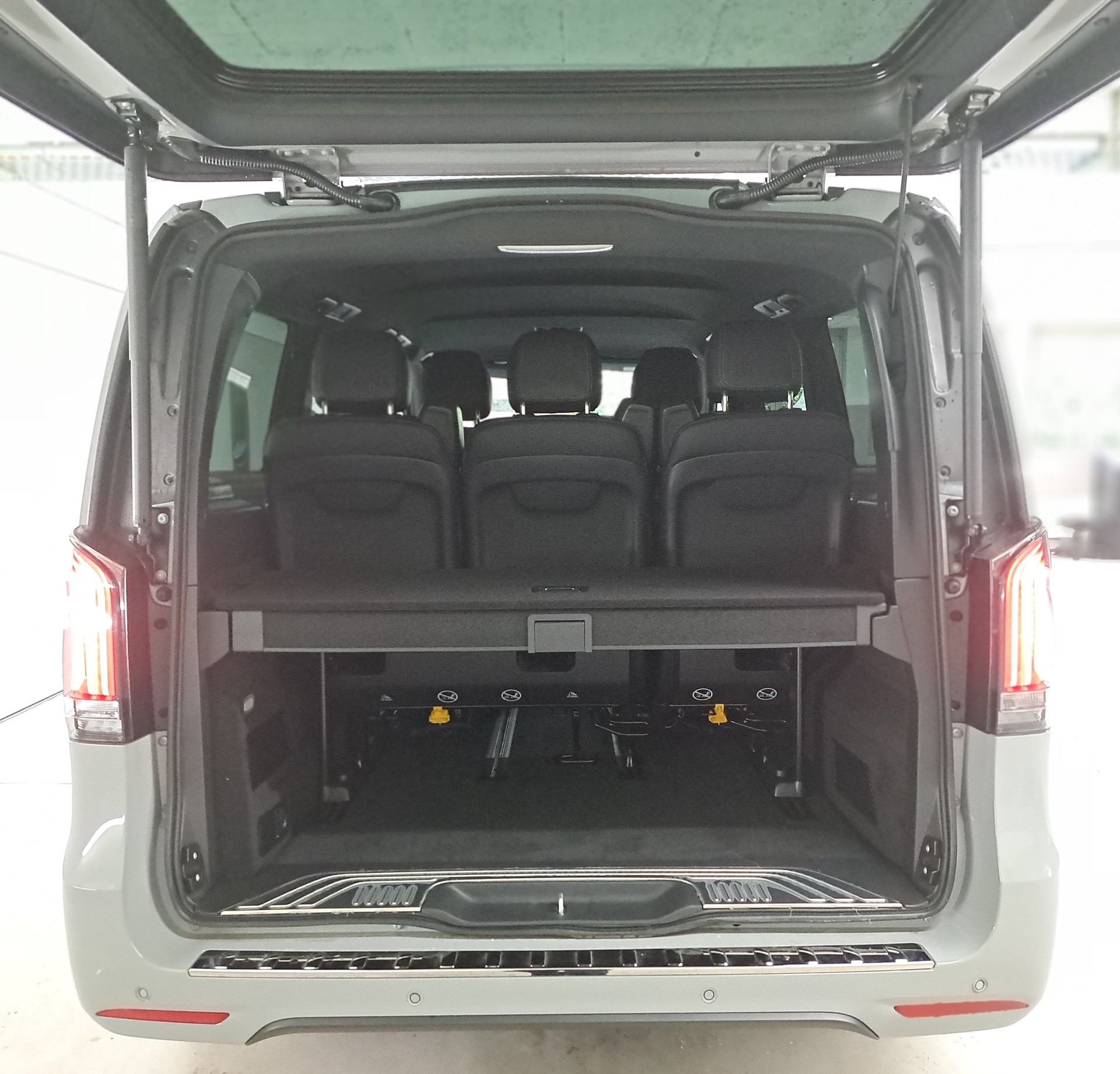 MERCEDES-BENZ V 250 d 4MATIC AVANTGARDE 3200mm L-image-3