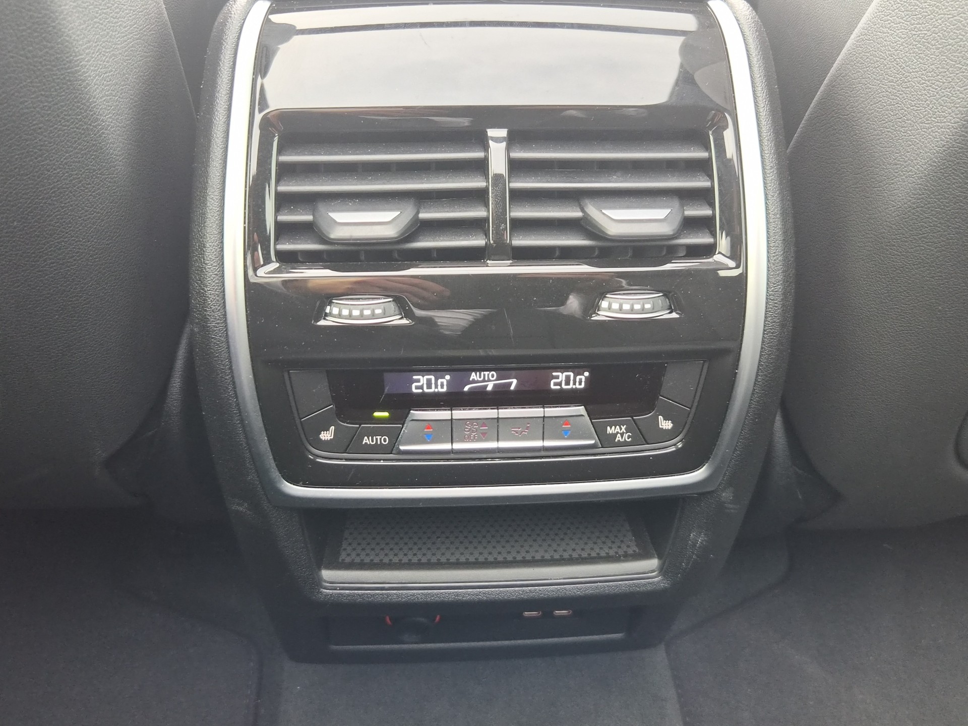 BMW X5 xDrive 48V 30d M Sport Steptronic-image-22