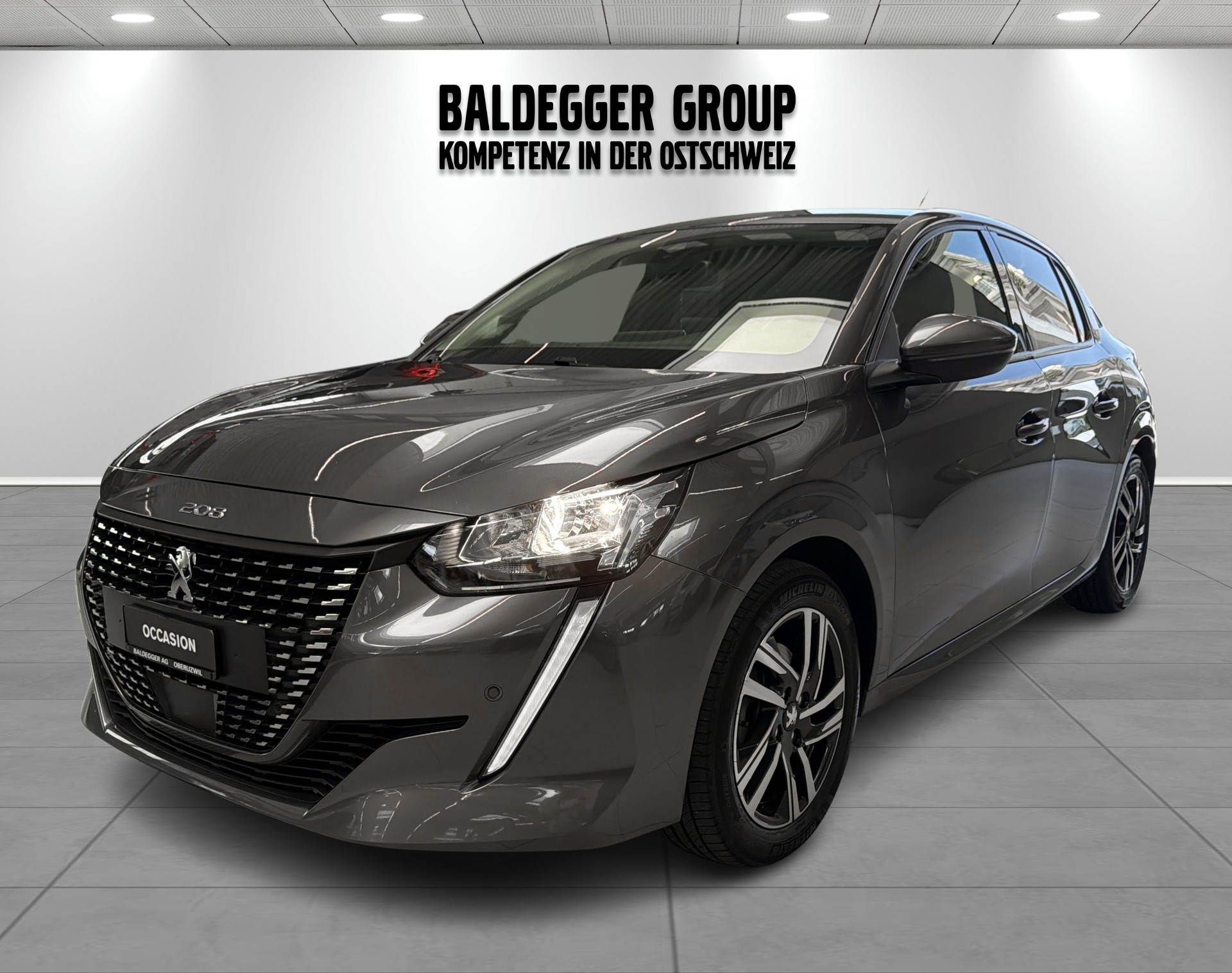 PEUGEOT 208 1.2 PureTech 100 Allure-image-5