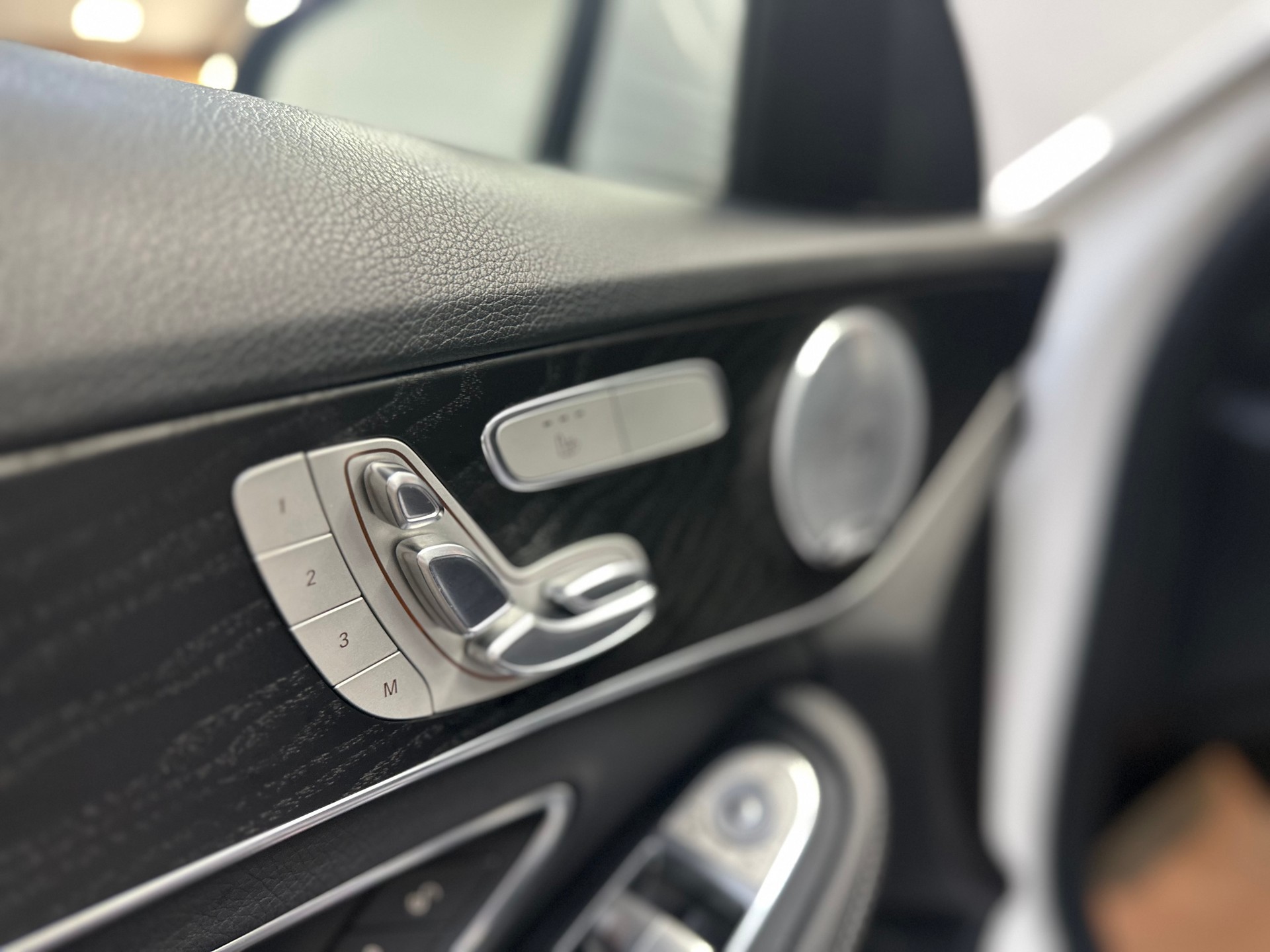 MERCEDES-BENZ C 350 e 7G-Tronic-image-16