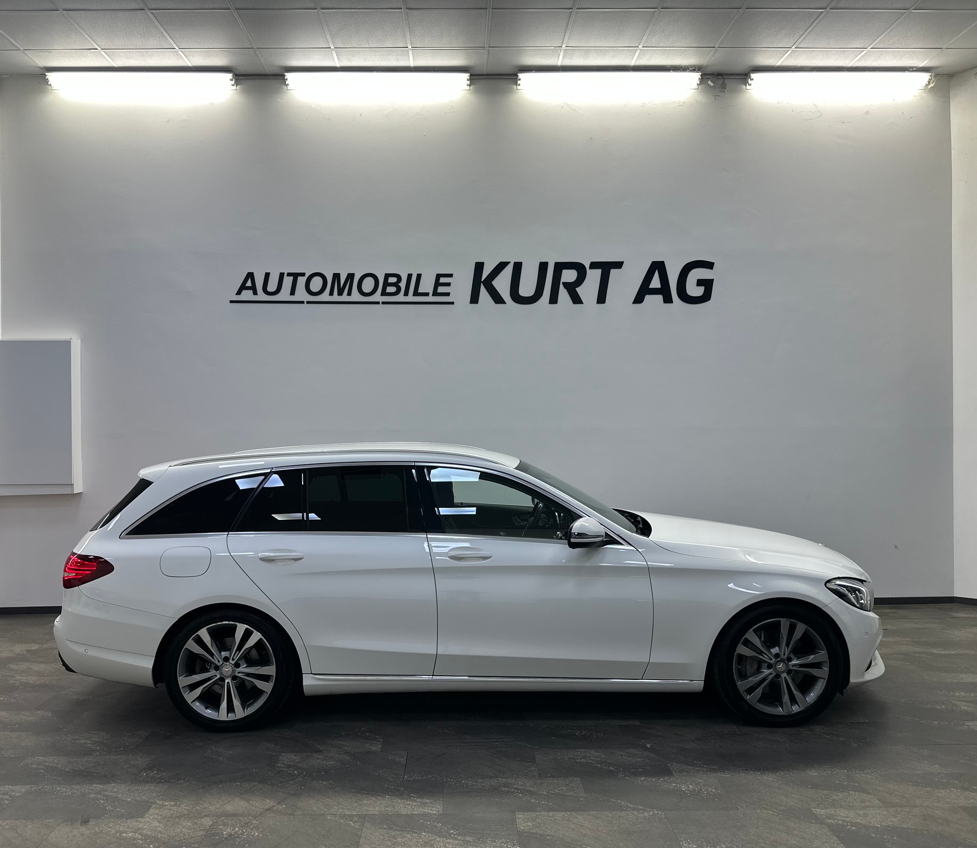 MERCEDES-BENZ C 350 e 7G-Tronic-image-7