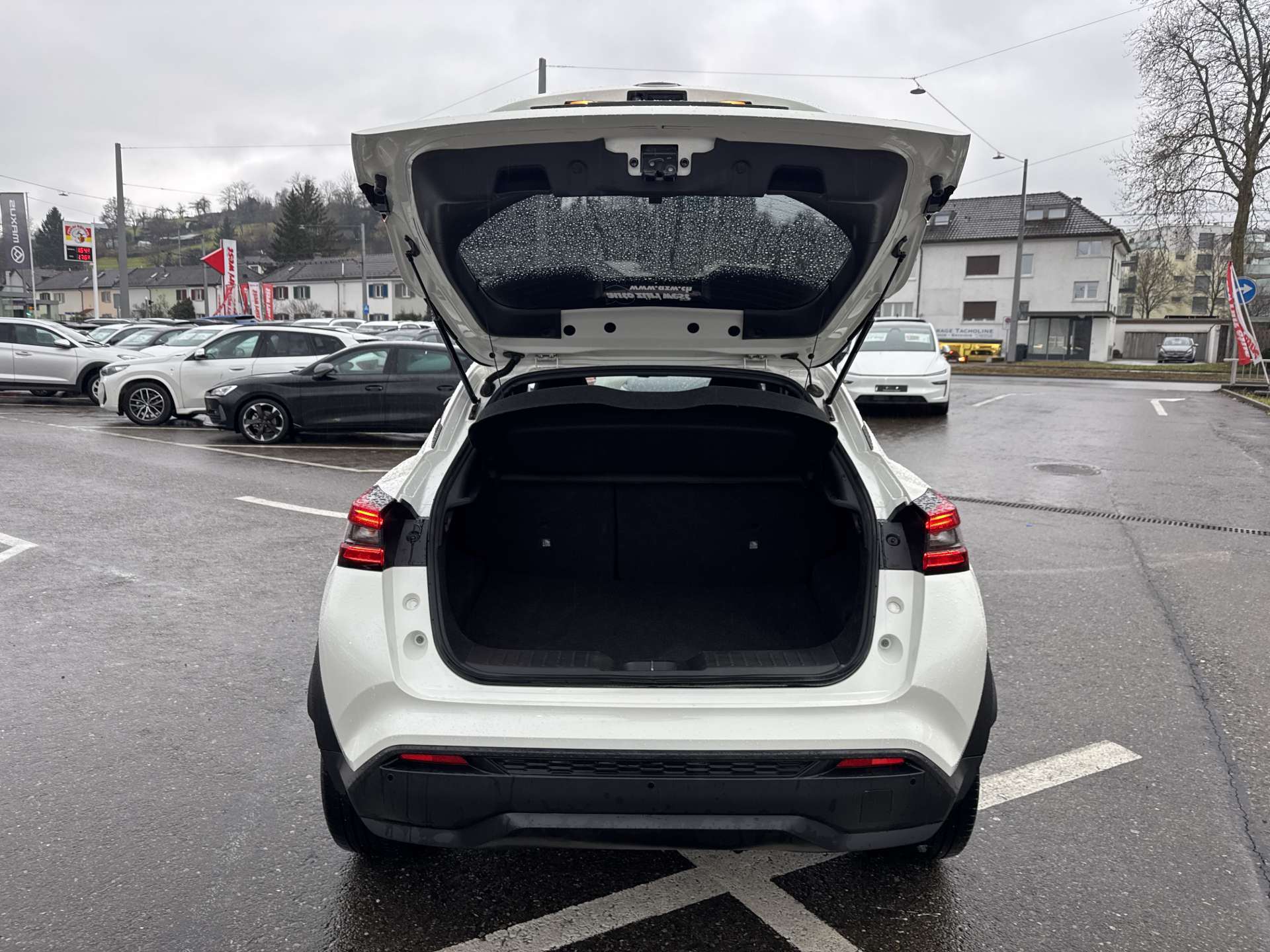 NISSAN Juke 1.6 FHEV Hybrid N-Connecta Automat-image-7