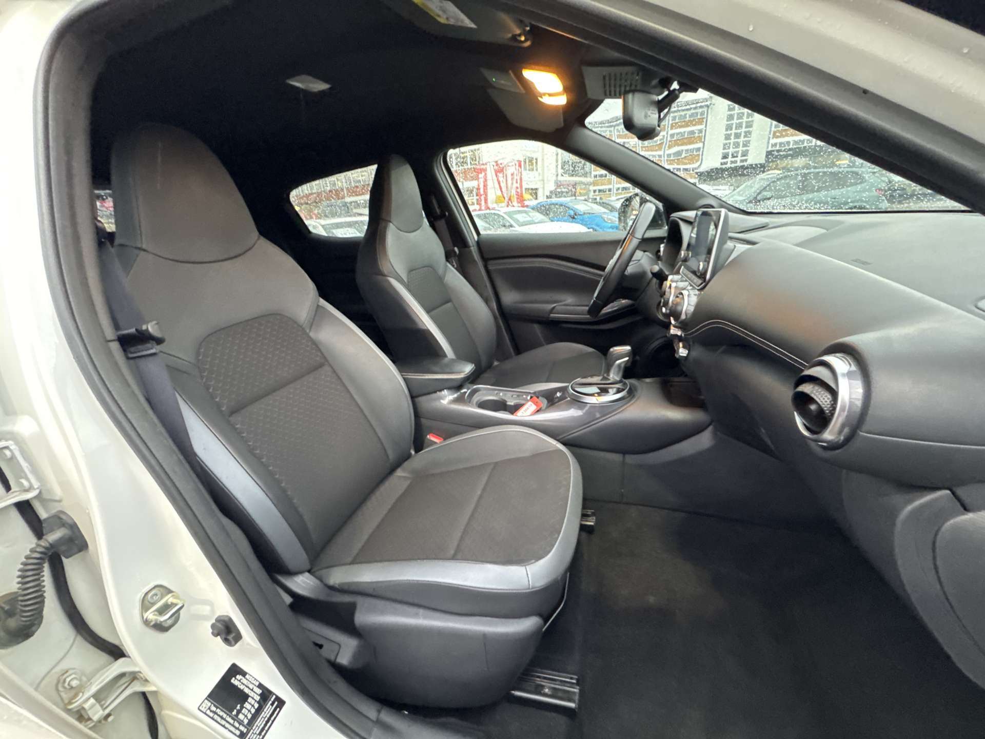 NISSAN Juke 1.6 FHEV Hybrid N-Connecta Automat-image-12