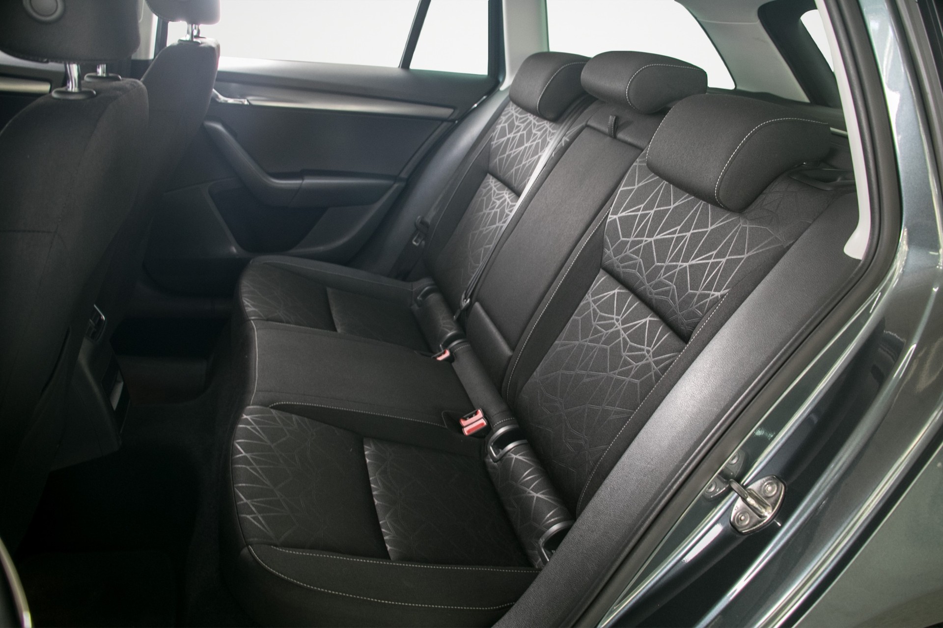 SKODA Octavia Combi 1.5 TSI Clever DSG-image-10