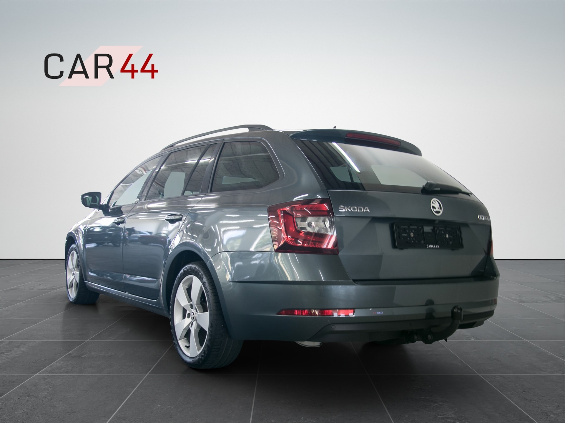 SKODA Octavia Combi 1.5 TSI Clever DSG-image-2