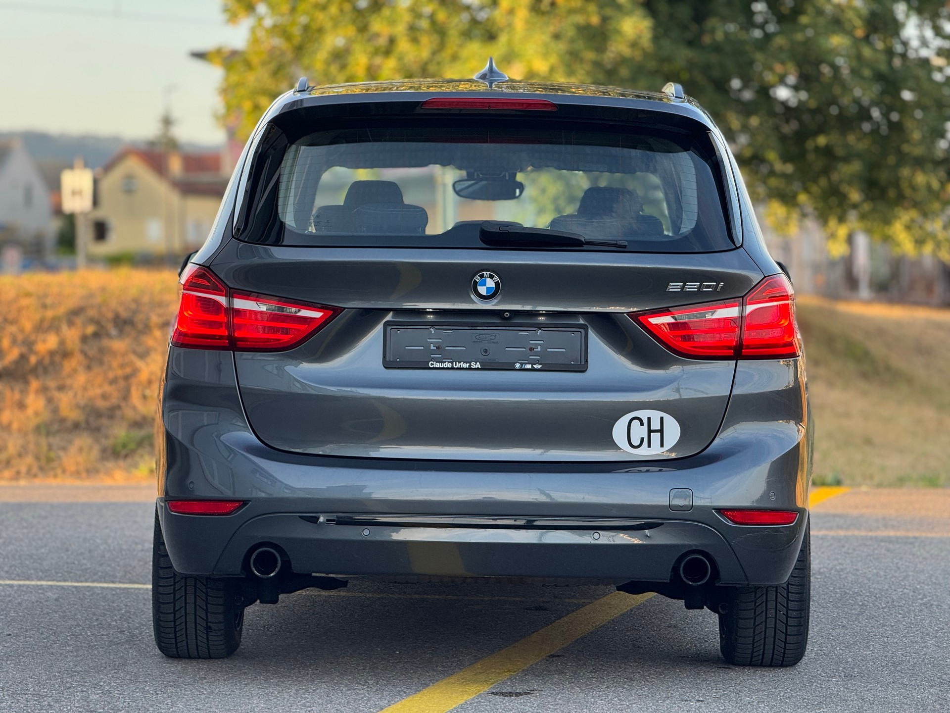 BMW 220i Gran Tourer Sport Line Steptronic-image-4