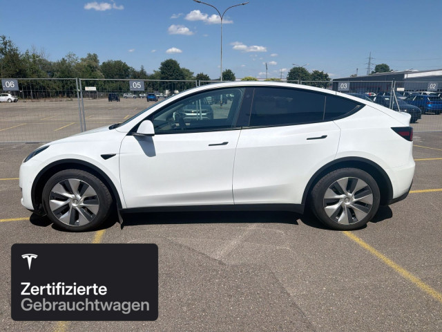 TESLA Model Y Long Range AWD-image-3