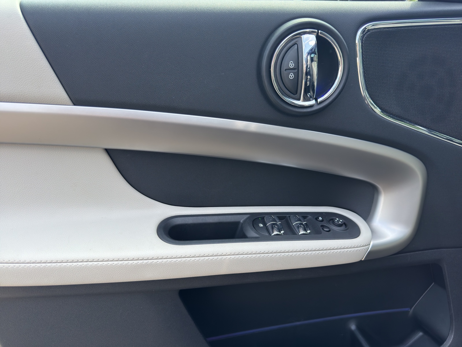 MINI Countryman F60 2.0i Cooper ALL4 MINI YOURS TRIM II-image-16