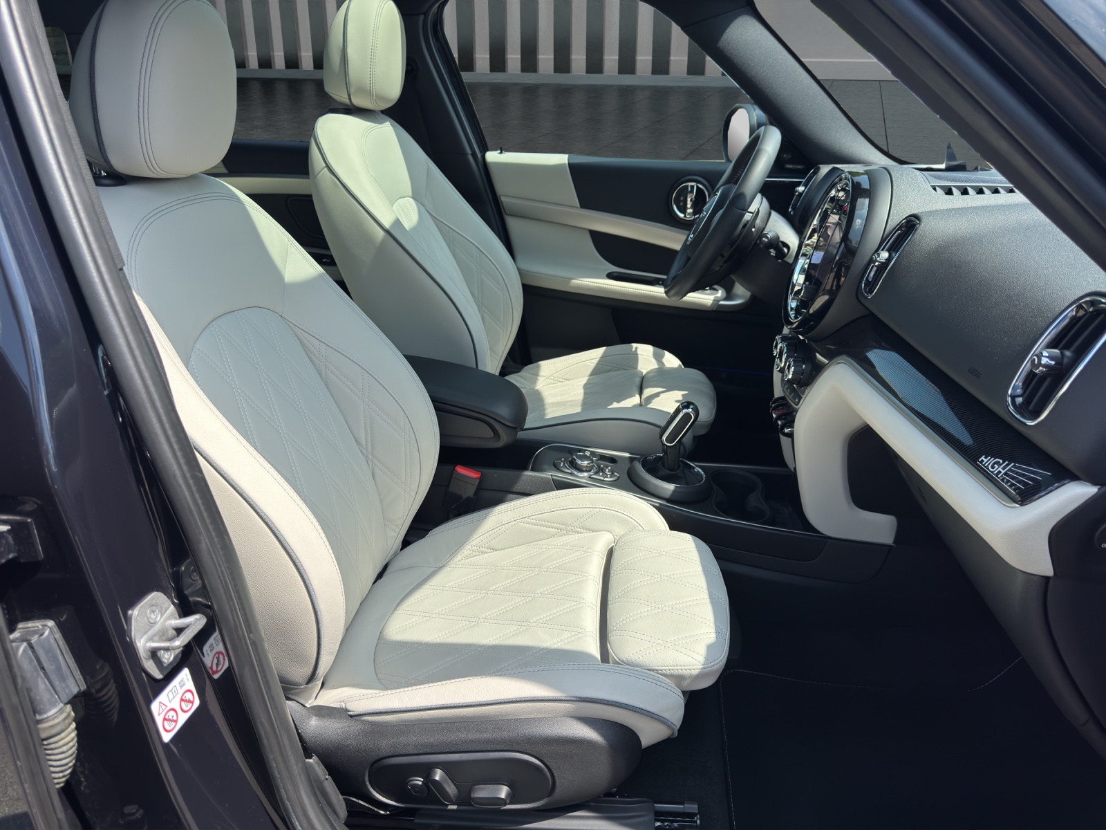 MINI Countryman F60 2.0i Cooper ALL4 MINI YOURS TRIM II-image-19