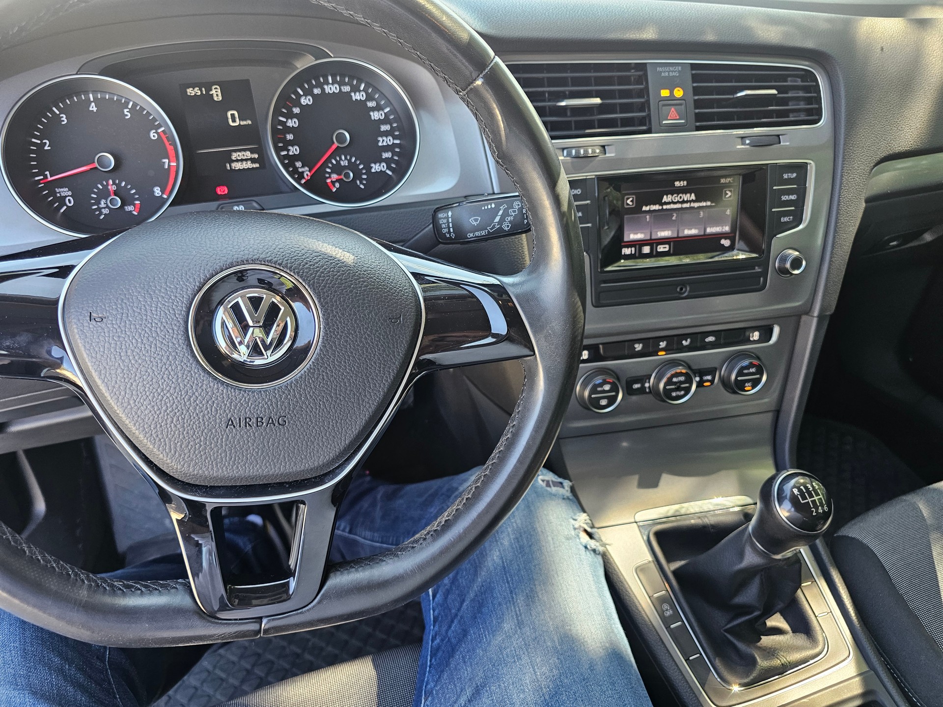 VW Golf 1.2 TSI Trendline-image-9