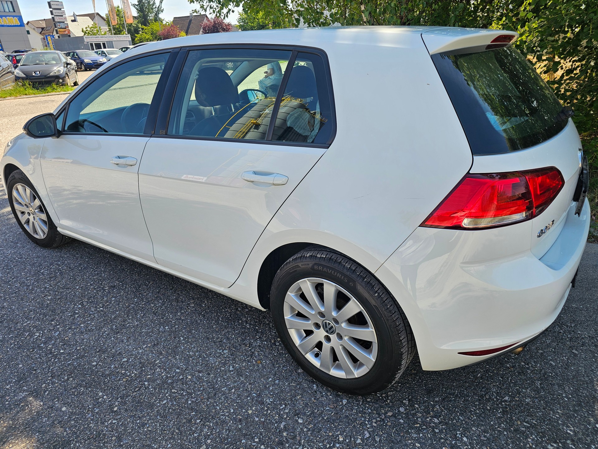 VW Golf 1.2 TSI Trendline-image-3