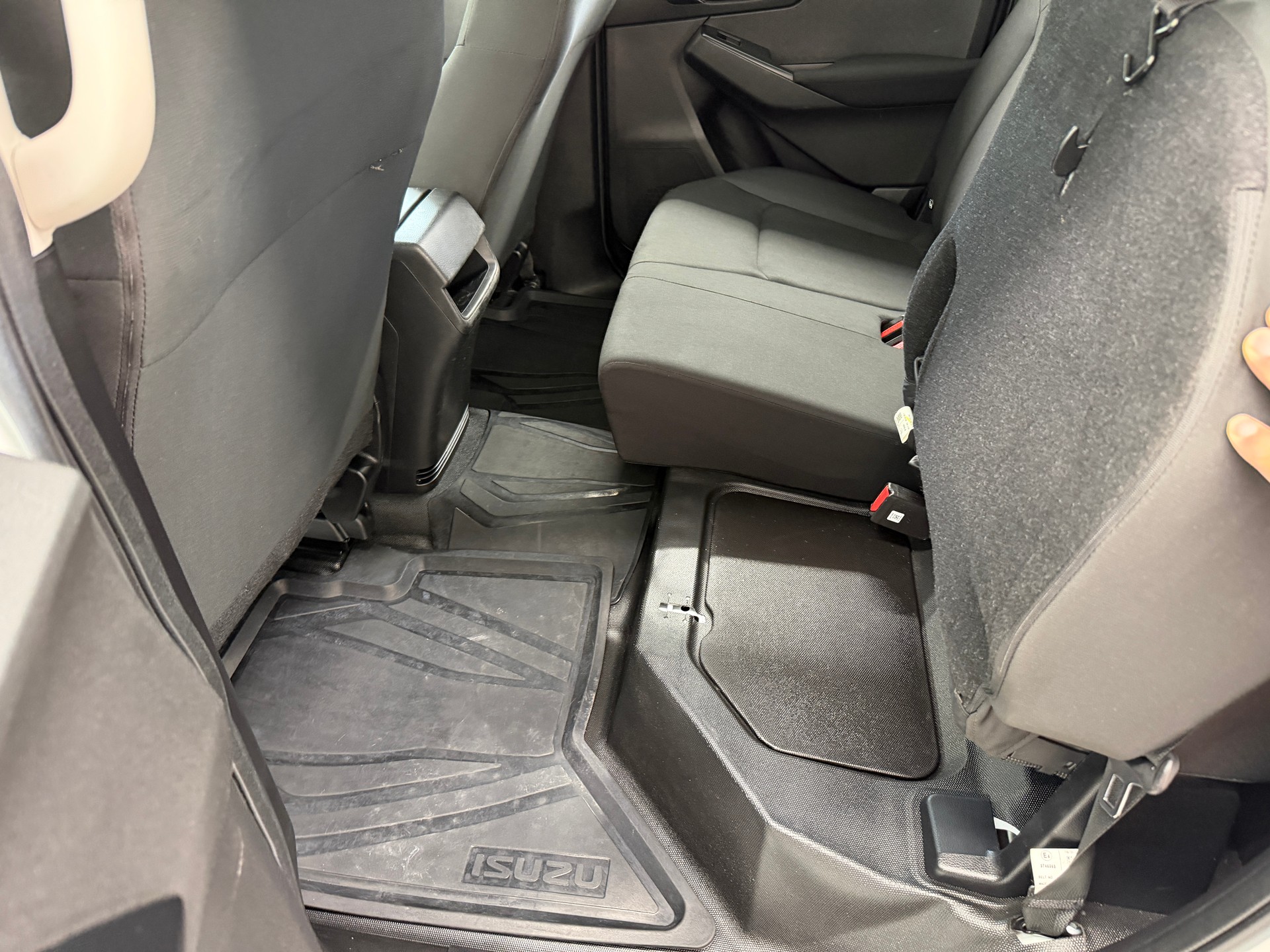 ISUZU D-MAX 1.9 CrewCab N60B 4x4 AT-image-16