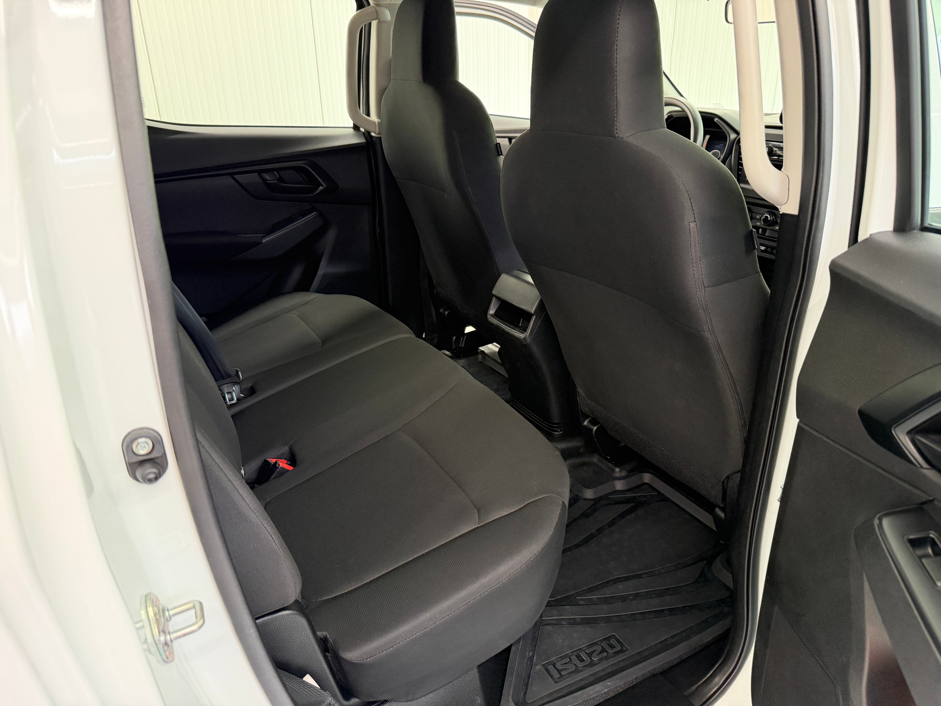 ISUZU D-MAX 1.9 CrewCab N60B 4x4 AT-image-19