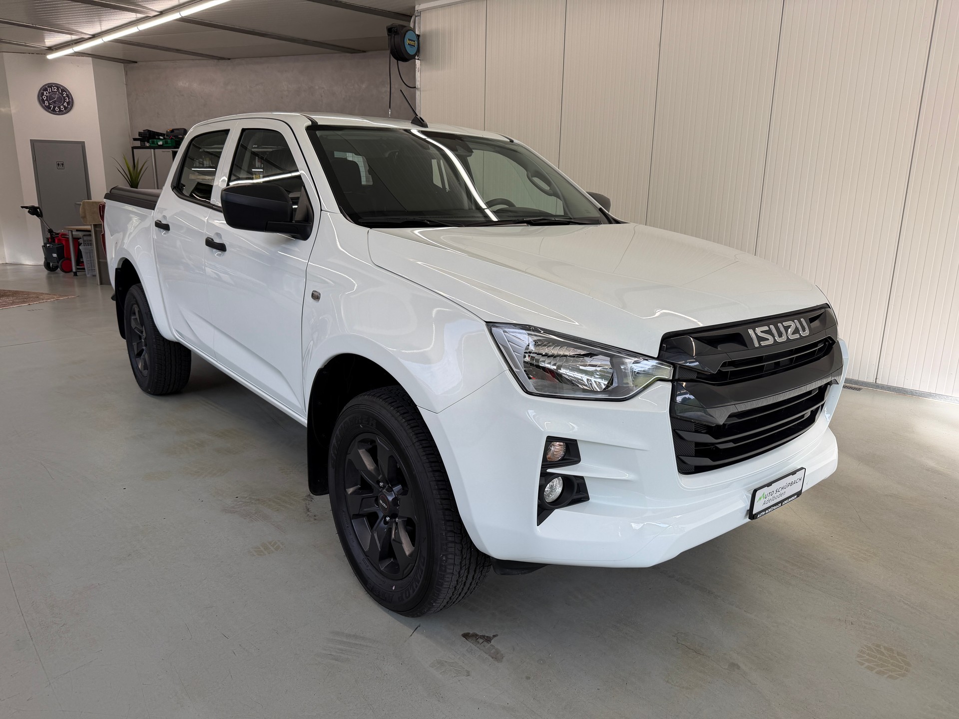 ISUZU D-MAX 1.9 CrewCab N60B 4x4 AT-image-0