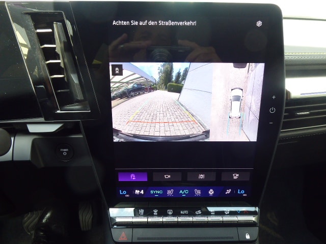 RENAULT Mégane E-TECH EV60 Iconic-image-8