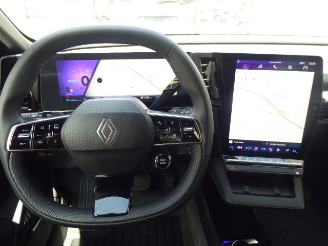 RENAULT Mégane E-TECH EV60 Iconic-image-7