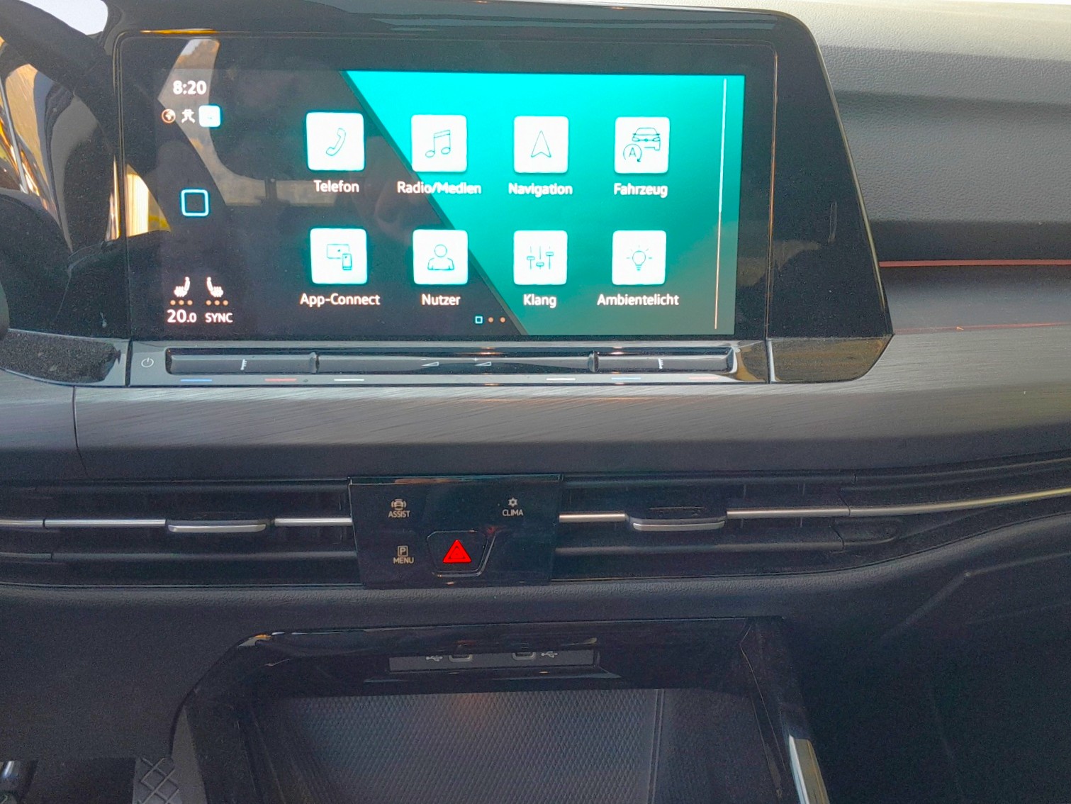 VW Golf Variant 1.5 eTSI mHEV Style-image-10