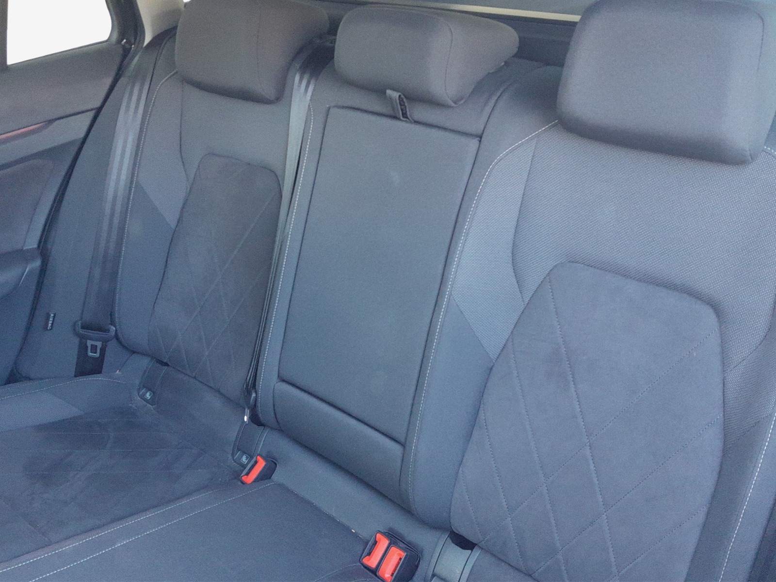 VW Golf Variant 1.5 eTSI mHEV Style-image-11