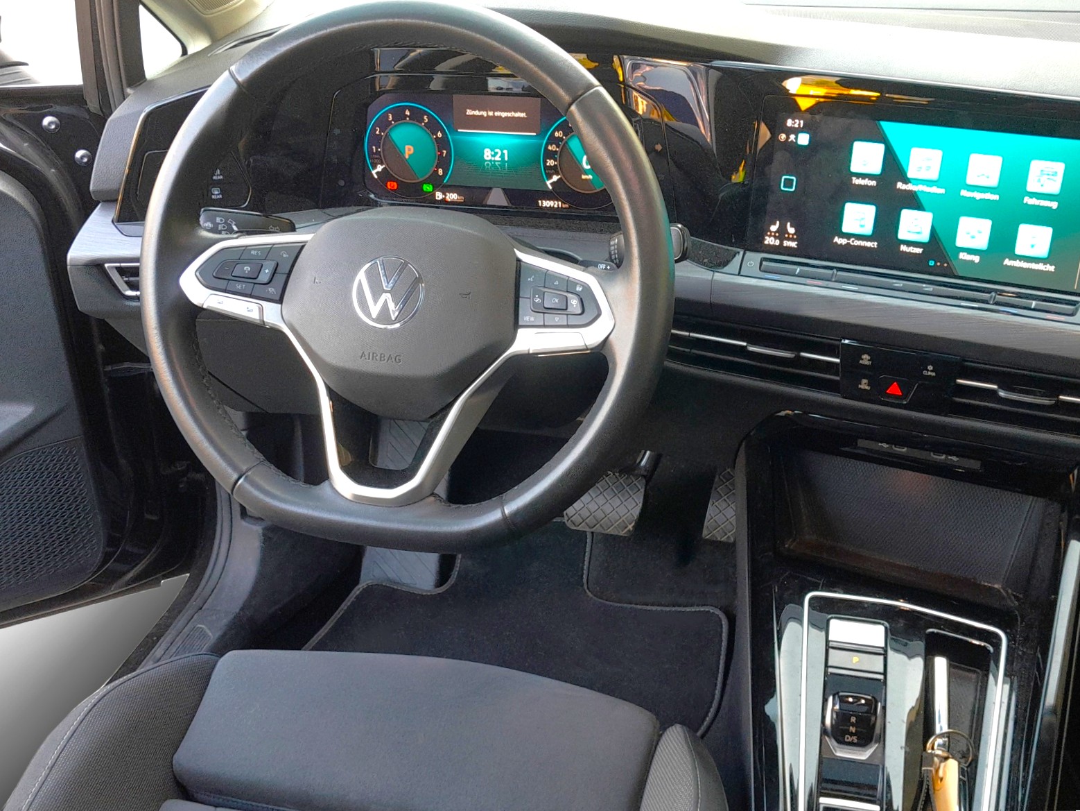 VW Golf Variant 1.5 eTSI mHEV Style-image-8