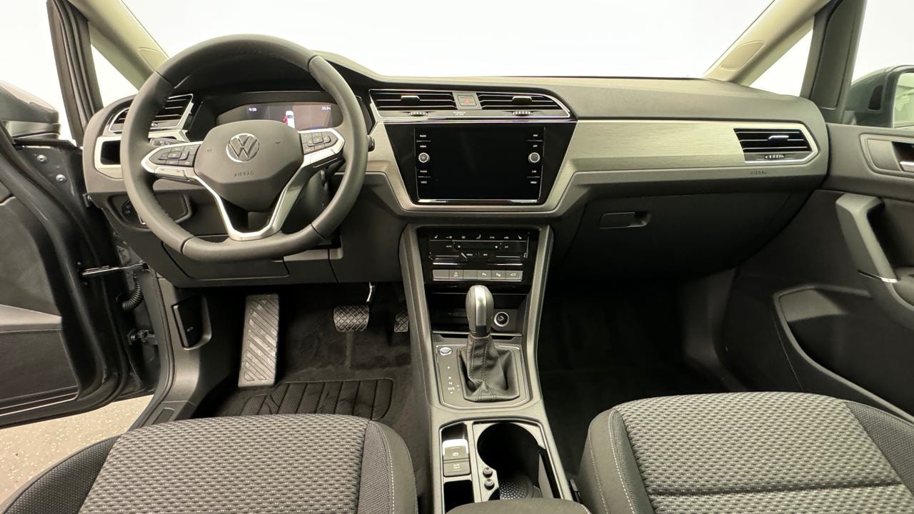 VW Touran 1.5 TSI EVO Limited-image-5