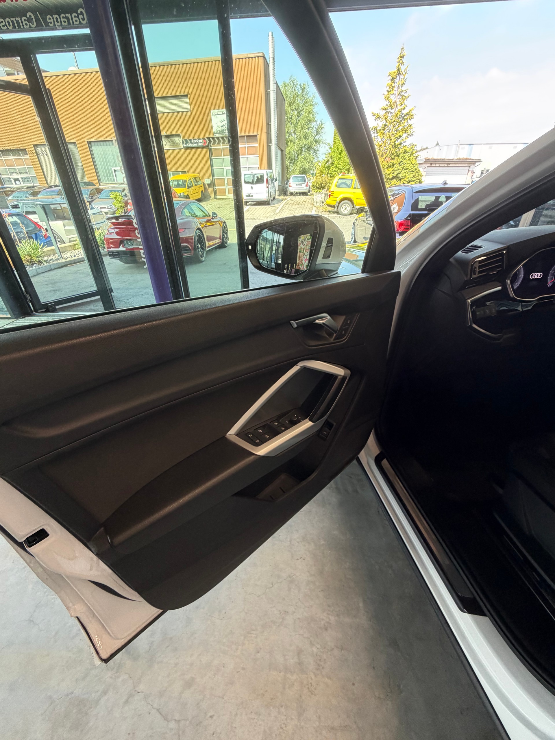 AUDI Q3 35 TDI advanced Attraction quattro S-tronic-image-10