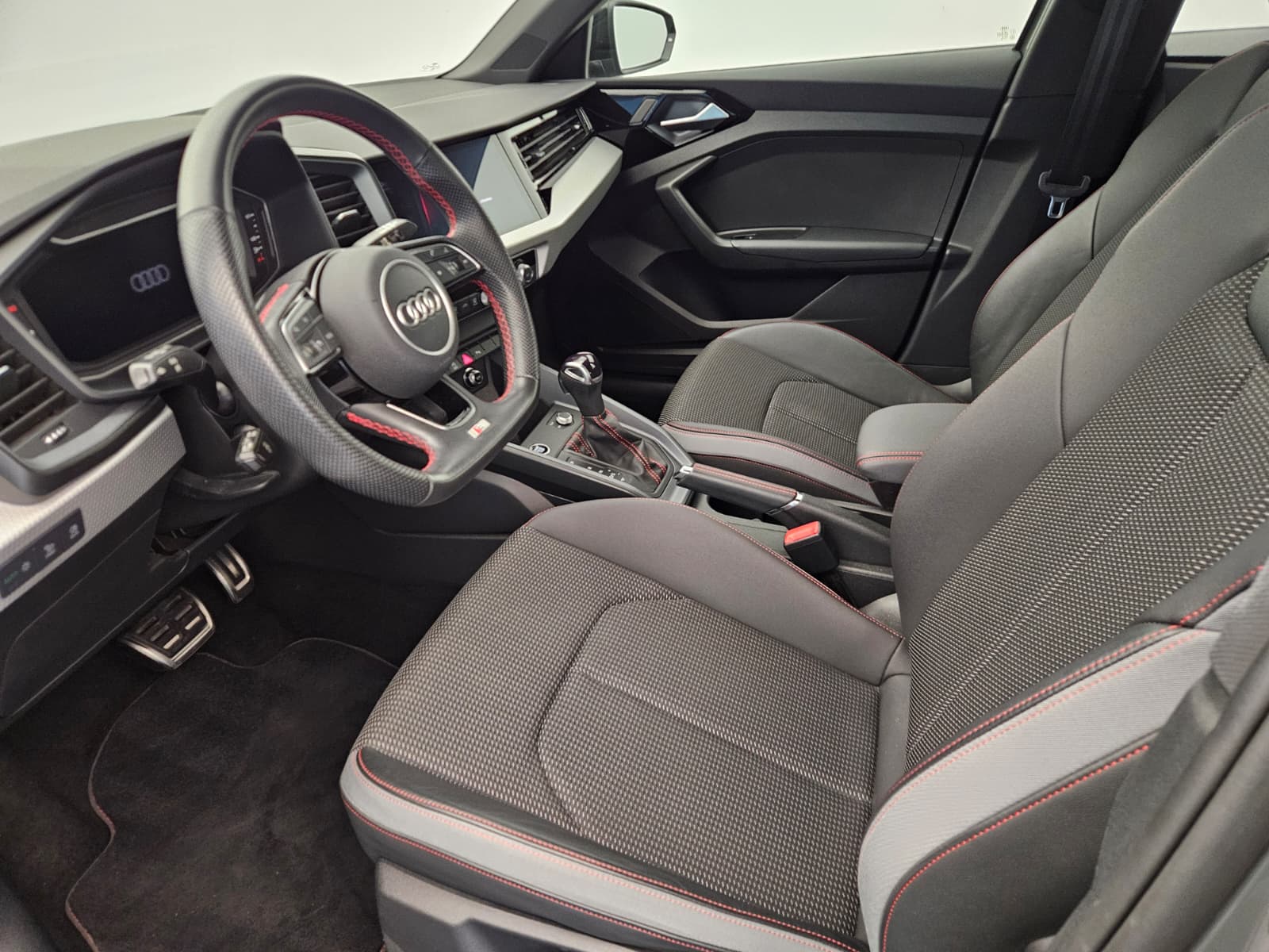 AUDI A1 Sportback 30 TFSI S Line Attraction S-tronic-image-10