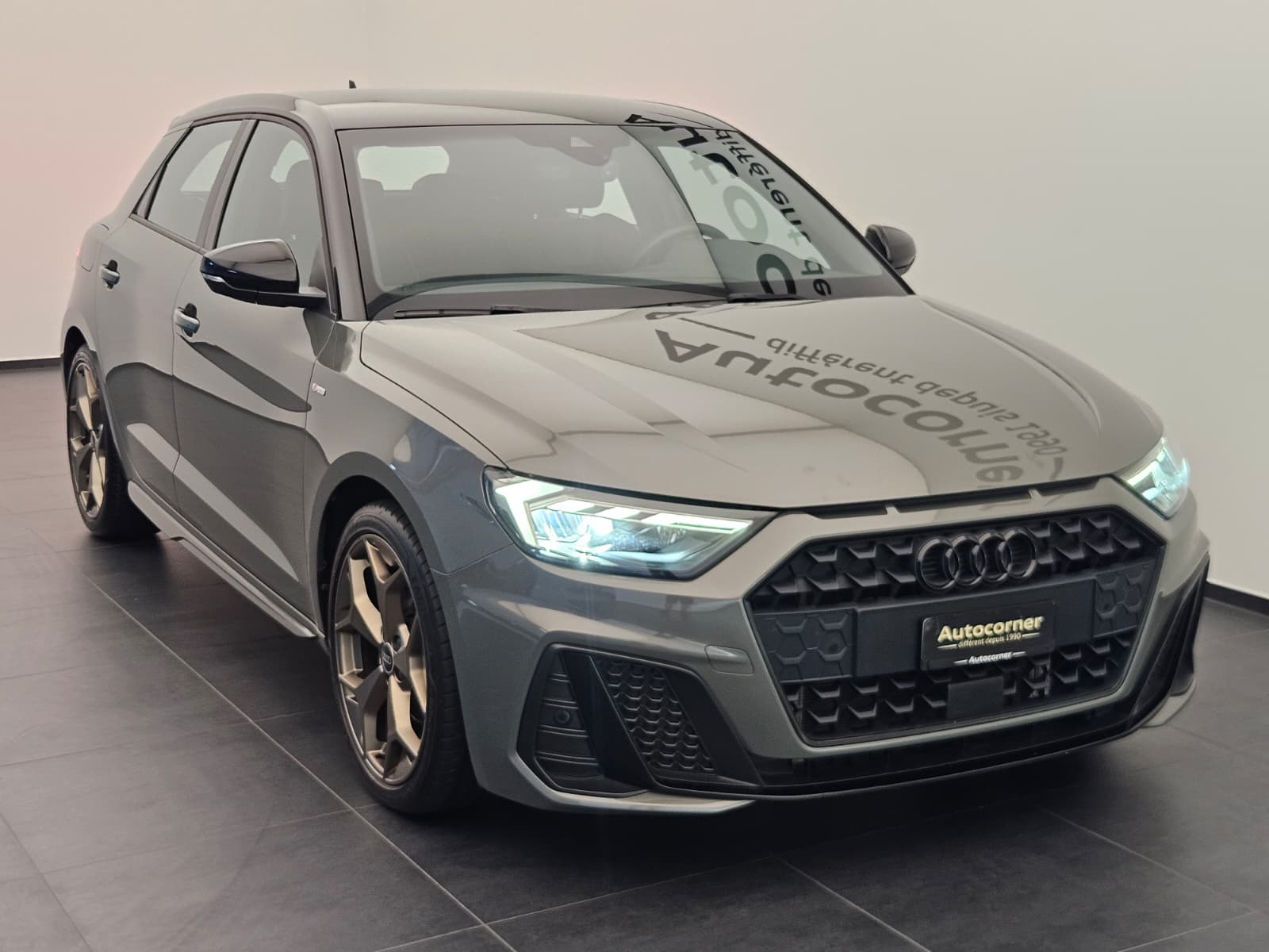 AUDI A1 Sportback 30 TFSI S Line Attraction S-tronic-image-4