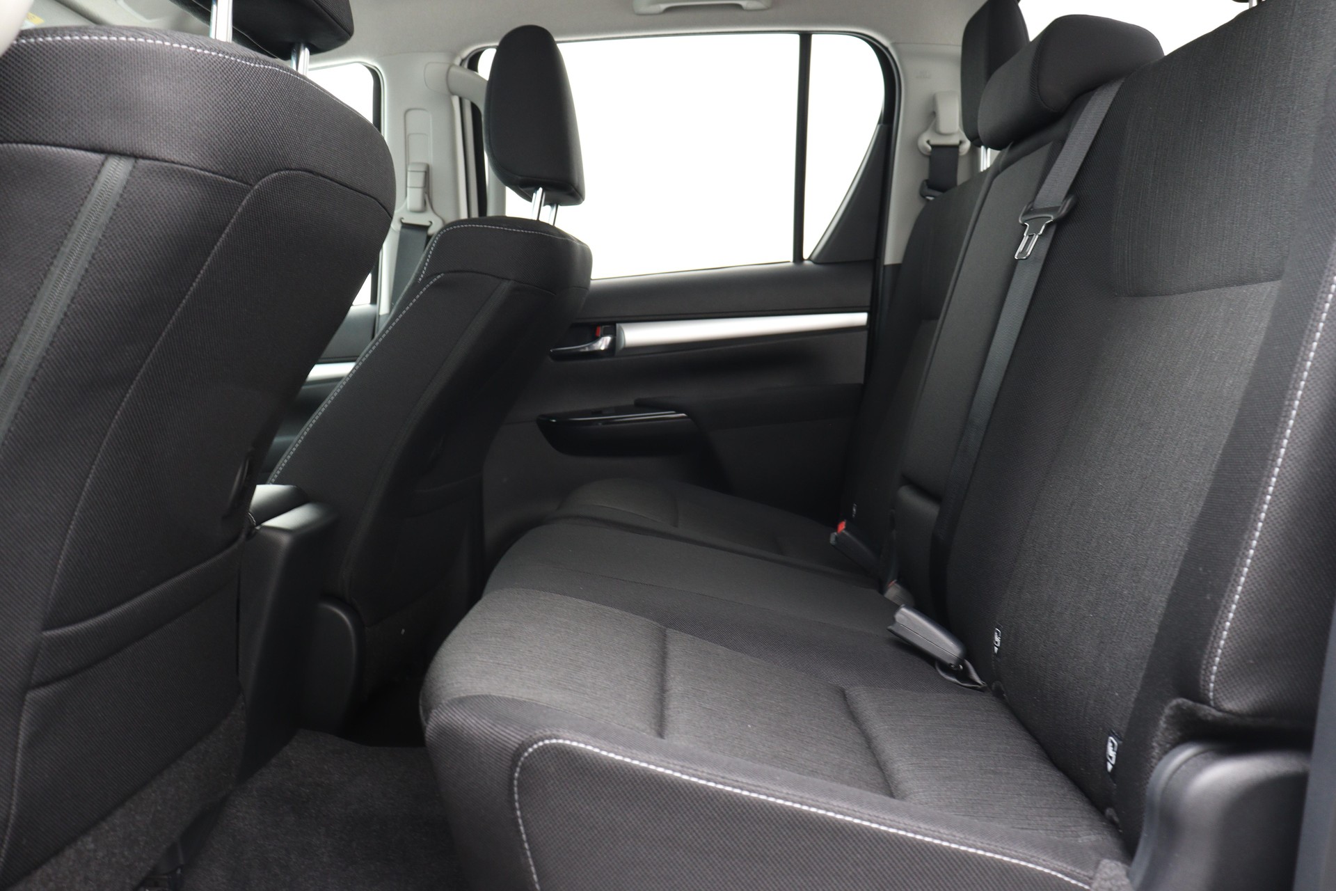 TOYOTA Hilux Double Cab.-Pick-up 2.8 D-4D MHEV 204 Style-image-11