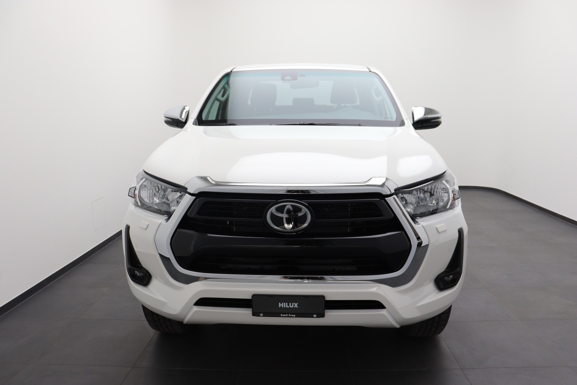 TOYOTA Hilux Double Cab.-Pick-up 2.8 D-4D MHEV 204 Style-showroom-element-1