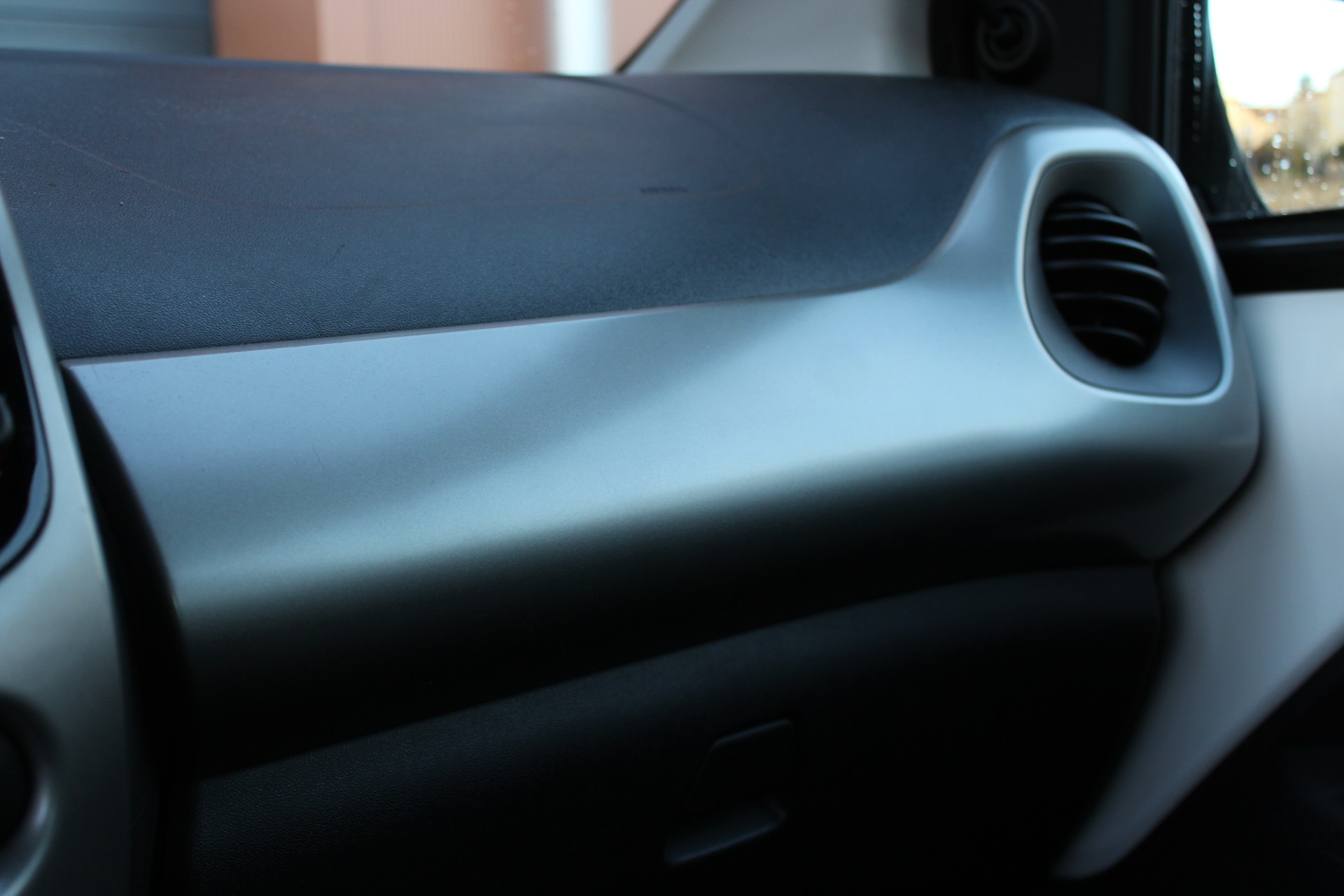 PEUGEOT 108 1.2 VTi Active Top-image-13