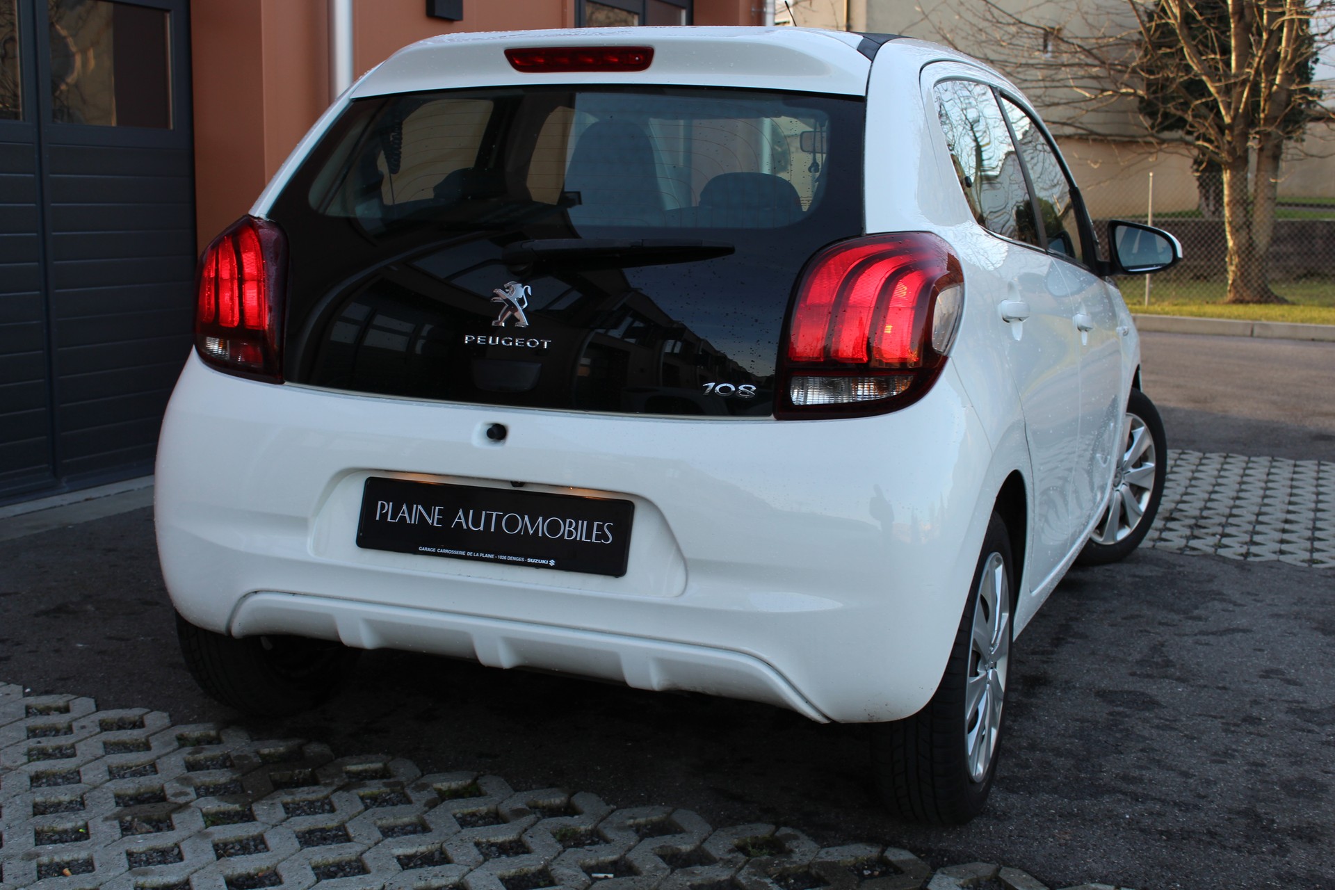 PEUGEOT 108 1.2 VTi Active Top-image-4
