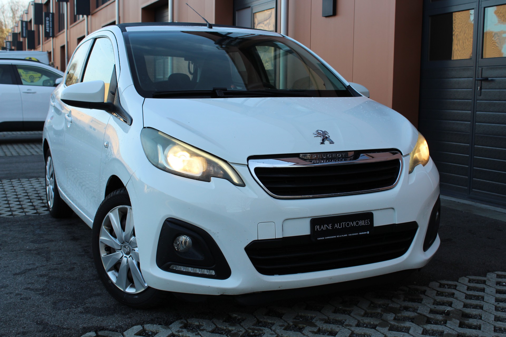 PEUGEOT 108 1.2 VTi Active Top-image-3