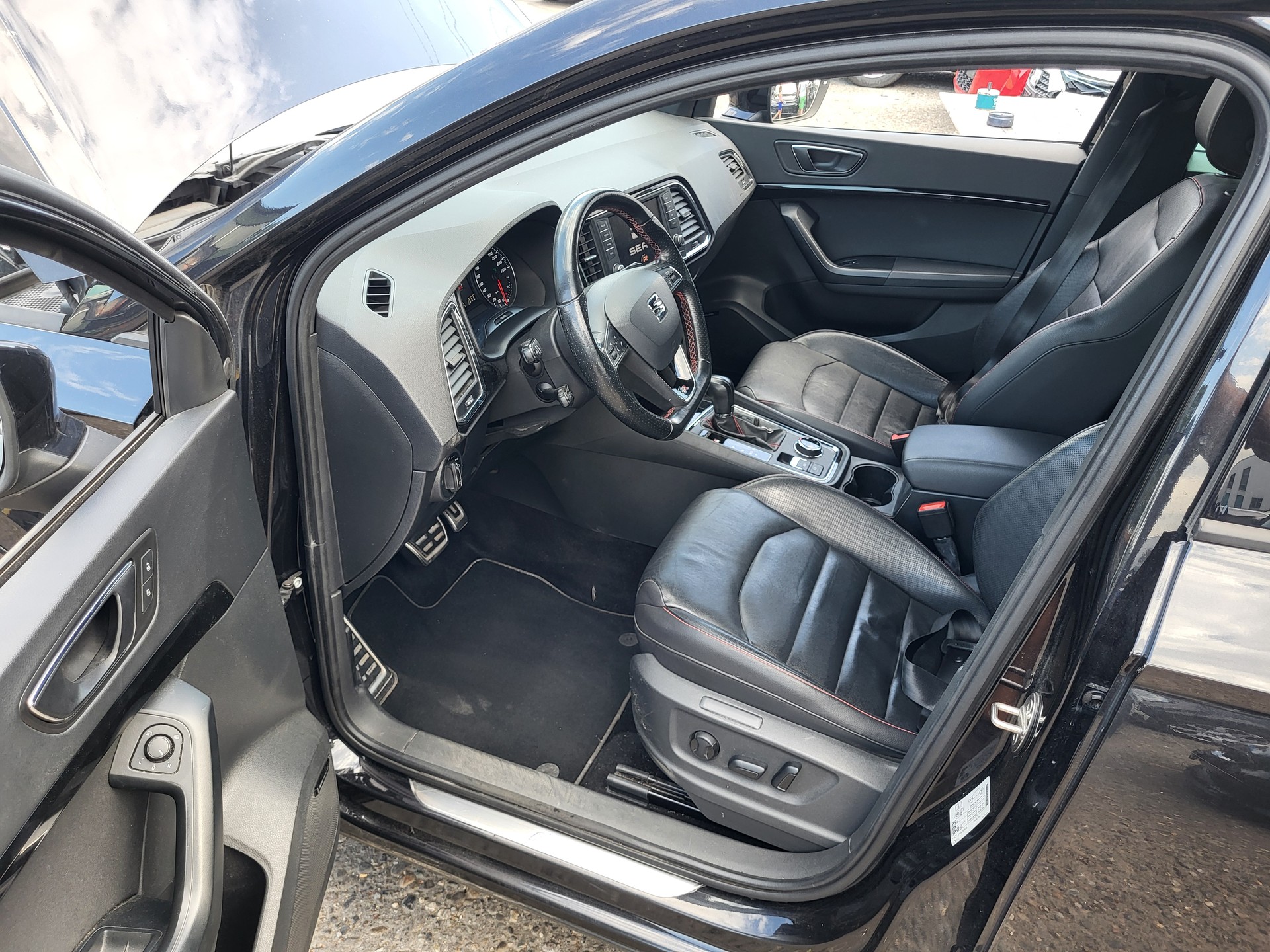 SEAT Ateca 2.0 TSI FR 4Drive DSG-image-15
