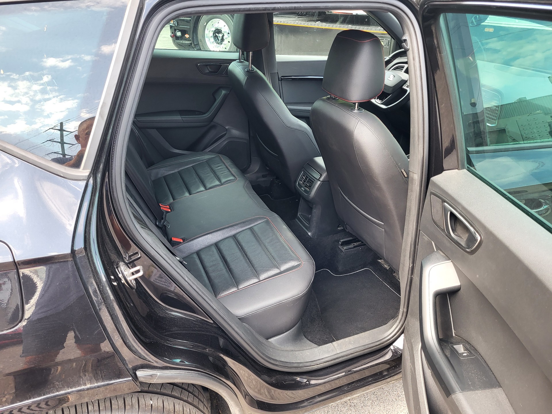 SEAT Ateca 2.0 TSI FR 4Drive DSG-image-4
