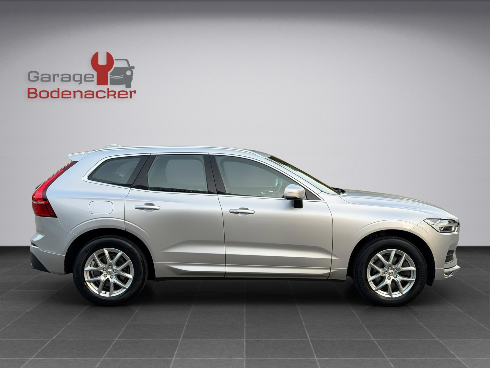 VOLVO XC60 D4 AWD Momentum Geartronic * 190PS *-image-5