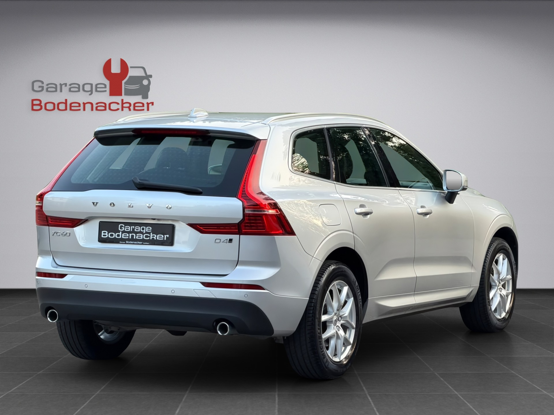 VOLVO XC60 D4 AWD Momentum Geartronic * 190PS *-image-4