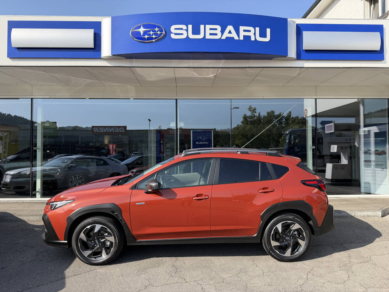 SUBARU Crosstrek 2.0i e-Boxer Luxury