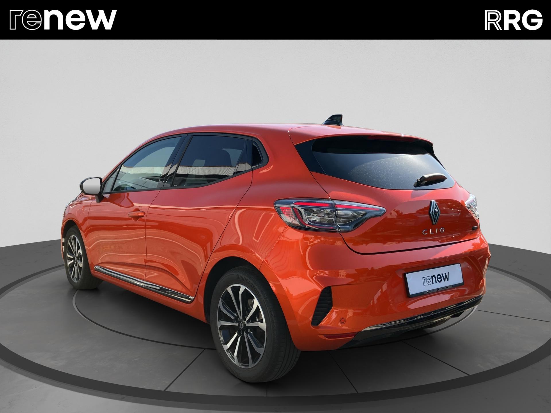 RENAULT Clio 1.6 E-Tech Techno-image-4