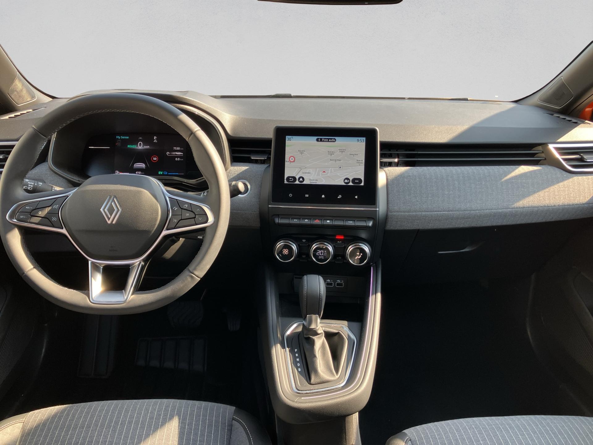 RENAULT Clio 1.6 E-Tech Techno-image-13